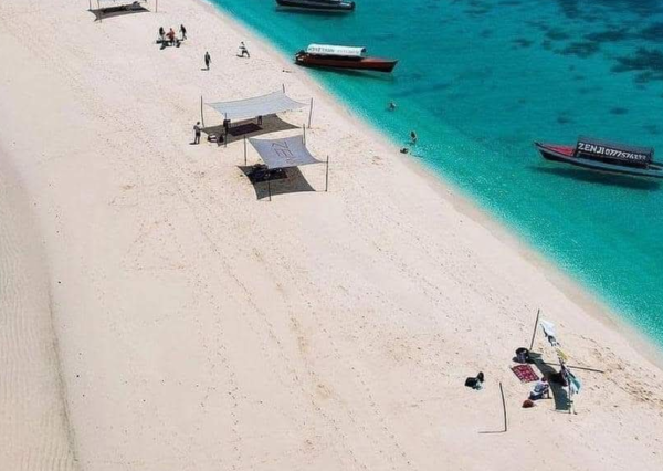 Prison lsland Tour, Nakupenda sandbank and Stone Town Tour
